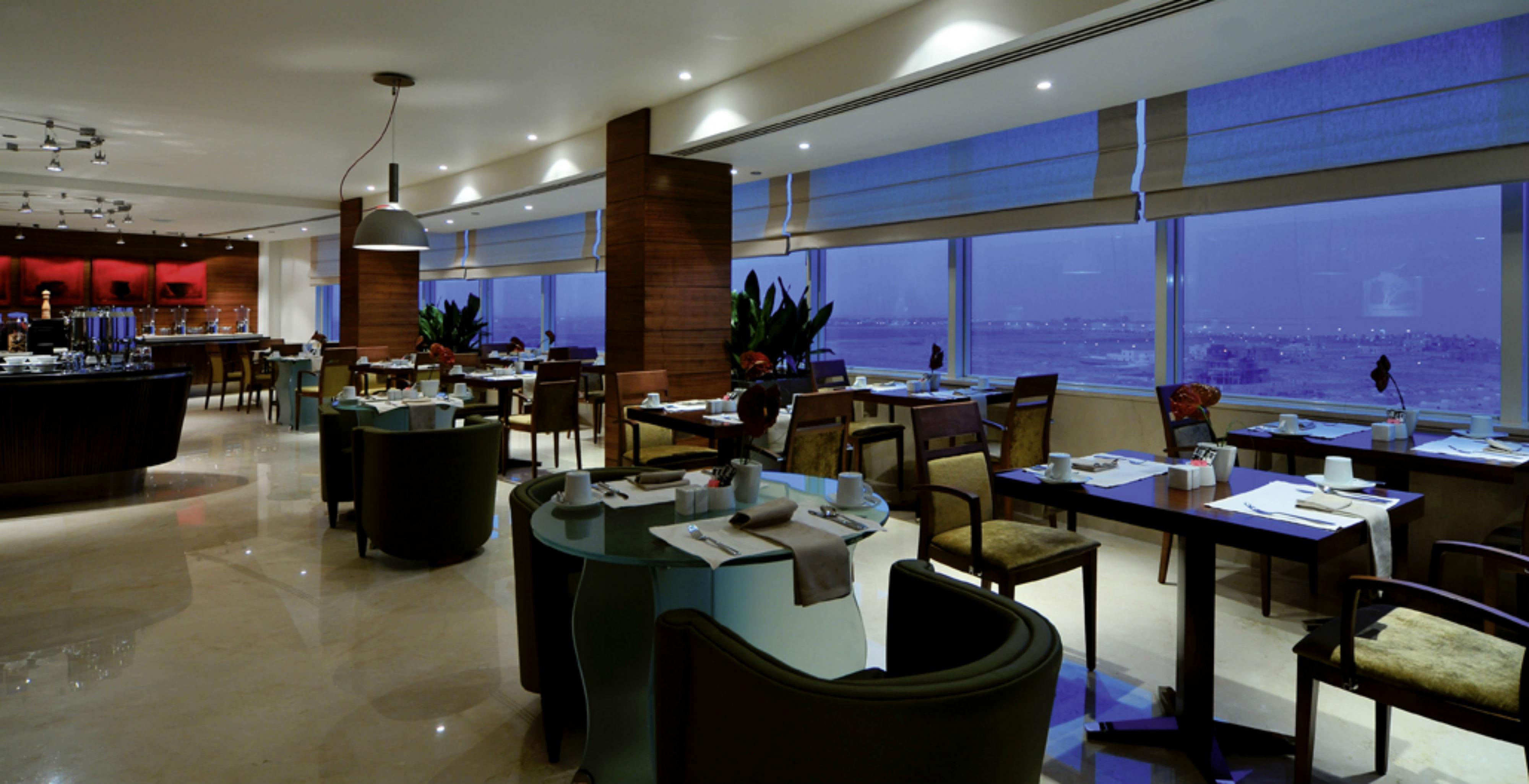 Moevenpick Hotel Al Khobar Luaran gambar The restaurant