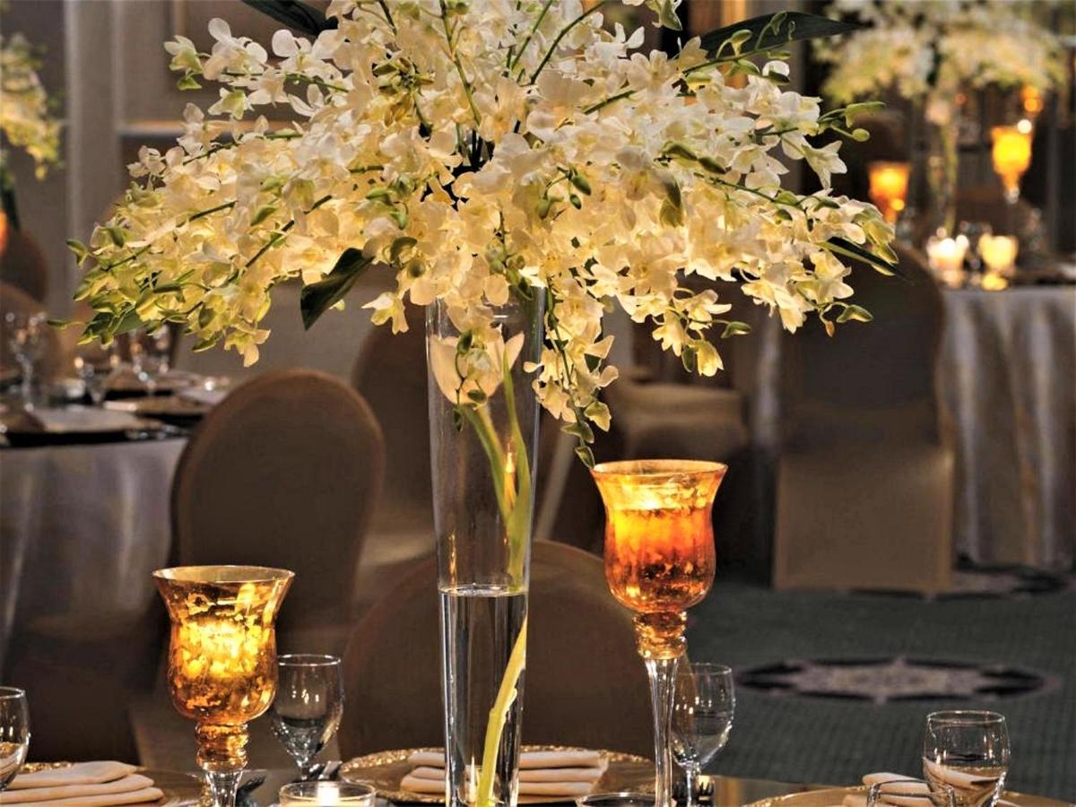 Moevenpick Hotel Al Khobar Luaran gambar A centerpiece at a wedding
