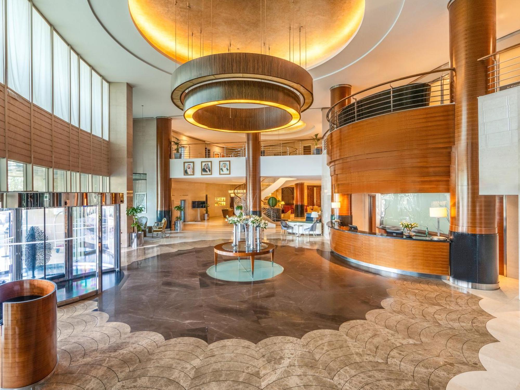 Moevenpick Hotel Al Khobar Luaran gambar Lobby