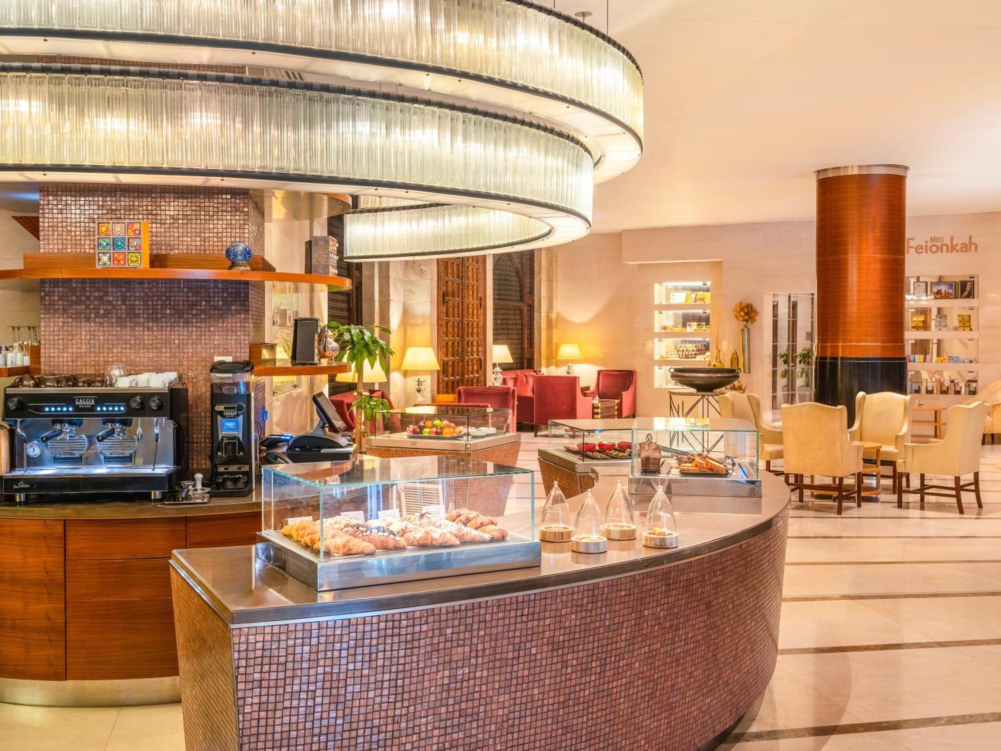 Moevenpick Hotel Al Khobar Luaran gambar The lobby lounge