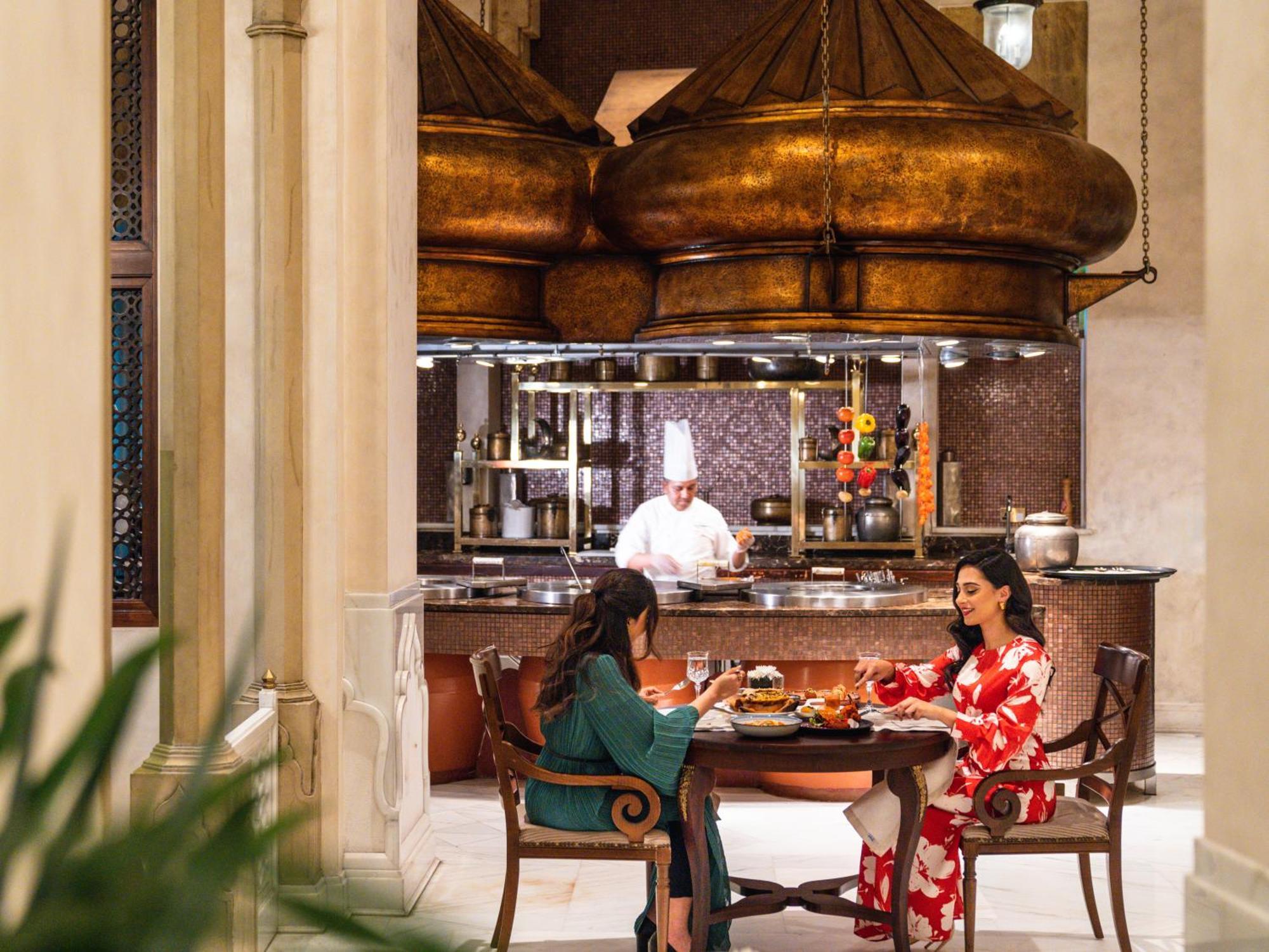 Moevenpick Hotel Al Khobar Luaran gambar The Palace Downtown