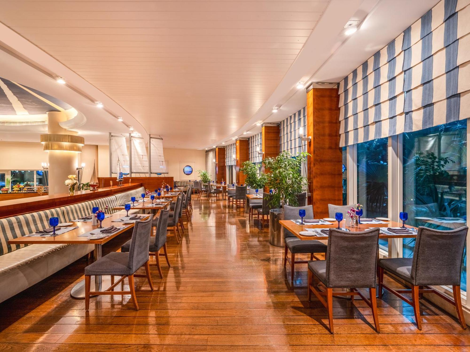 Moevenpick Hotel Al Khobar Luaran gambar The restaurant