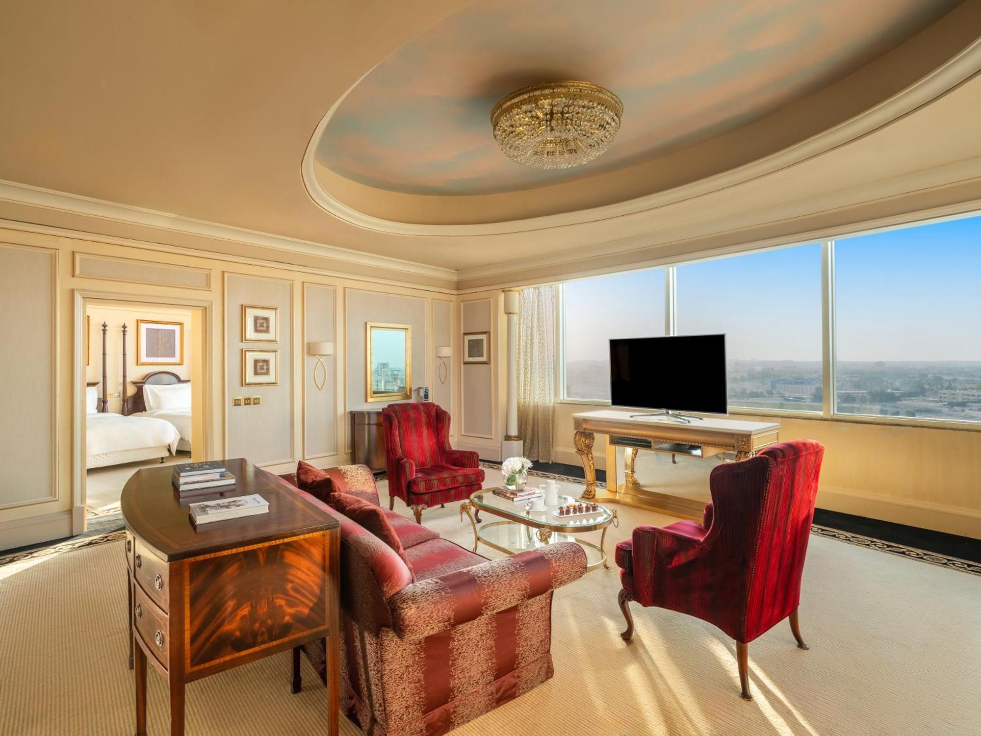 Moevenpick Hotel Al Khobar Luaran gambar A suite at the Atlantis The Royal
